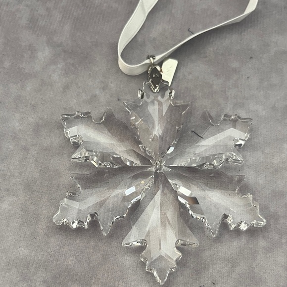 Swarovski Clear Crystal Snowflake Christmas Ornament 2014 - Picture 3 of 7